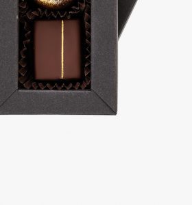 A close up of the top corner of a box